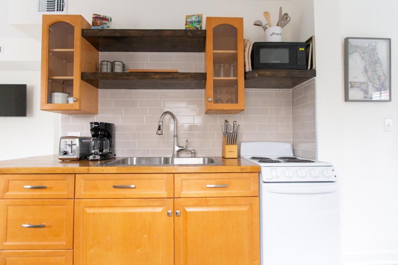 Central & Comfortable Home Walk To The Beach! Jacksonville Beach Eksteriør bilde