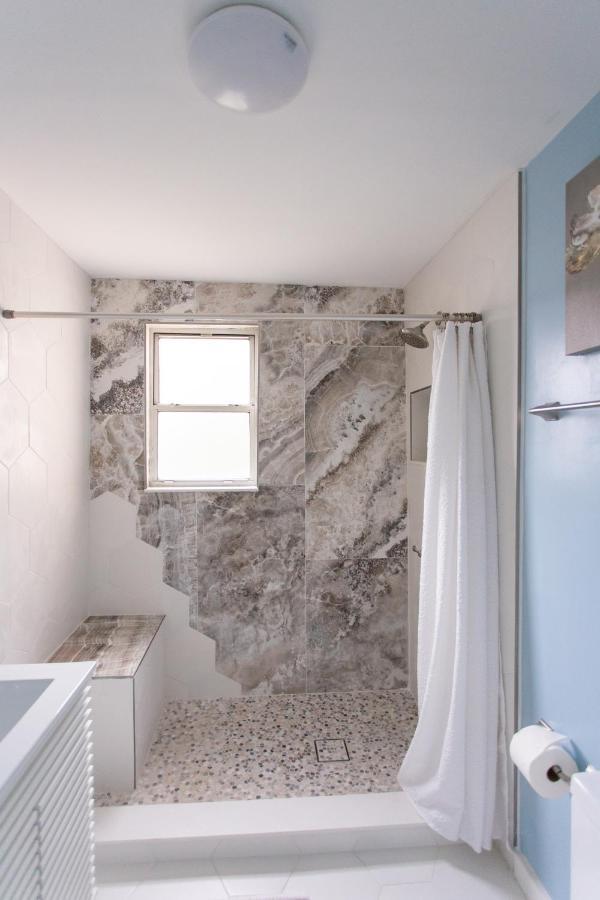 Central & Comfortable Home Walk To The Beach! Jacksonville Beach Eksteriør bilde